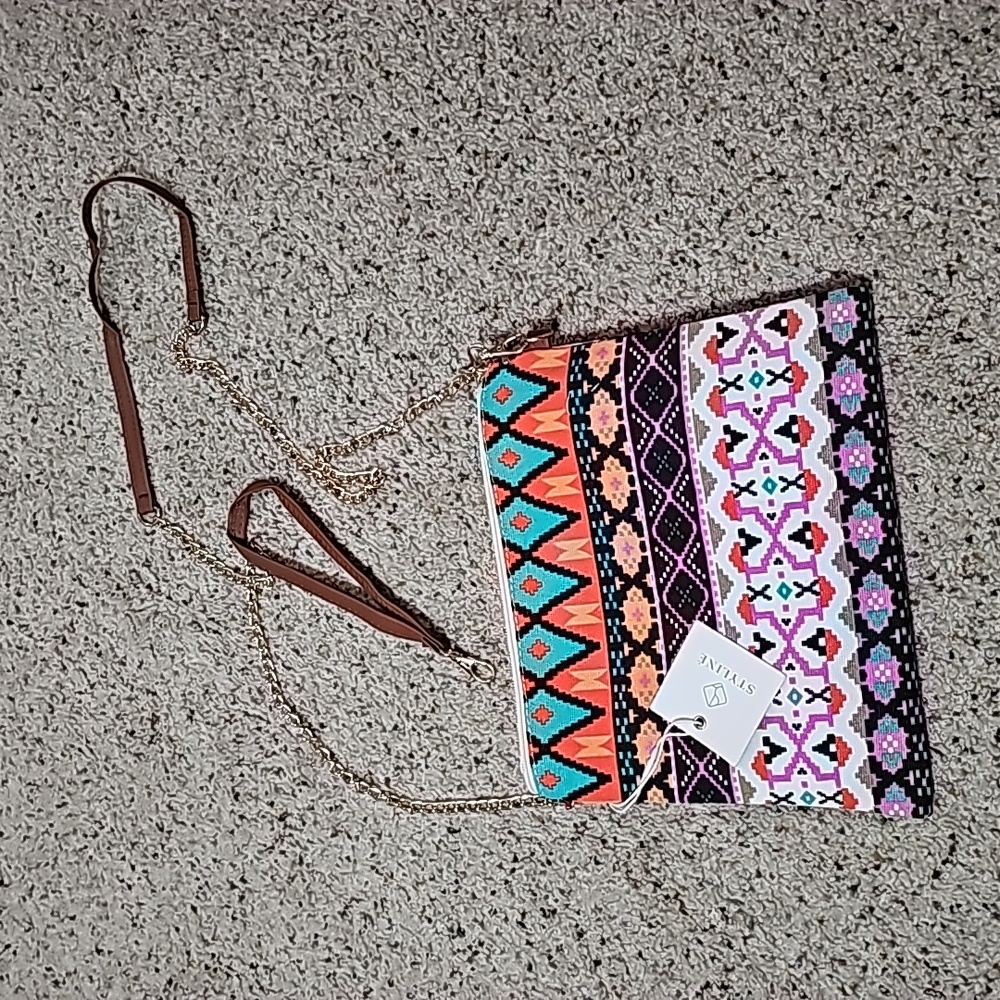 Styline Aztec Crossbody & Wristlet Bag! NWT!